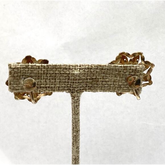 Coro Screw Backs Clips Clip Ons Earrings White Enamel Gold Tone Vintage - Picture 12 of 12